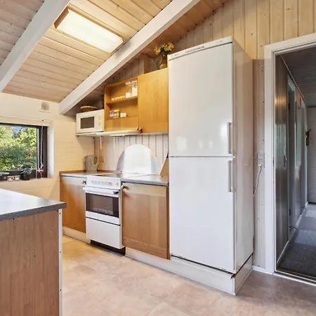 3 Bedroom Amazing In Henne Holiday home *