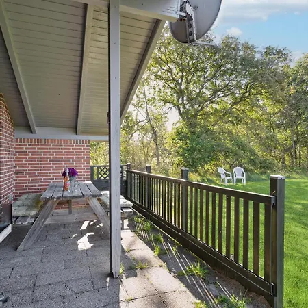 3 Bedroom Amazing In Henne Holiday home