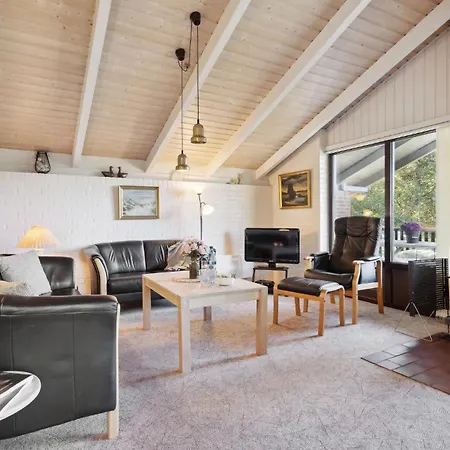 Holiday home 3 Bedroom Amazing In Henne Henne Strand