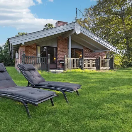 3 Bedroom Amazing In Henne Holiday home