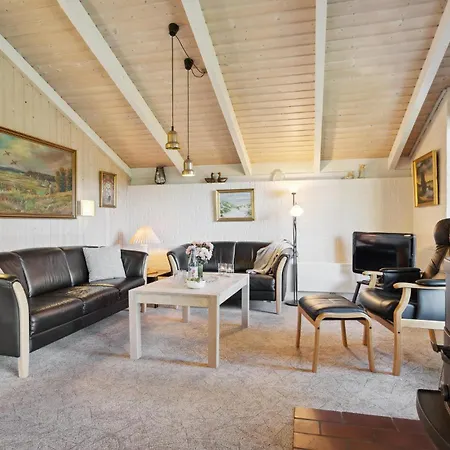 3 Bedroom Amazing In Henne * Henne Strand
